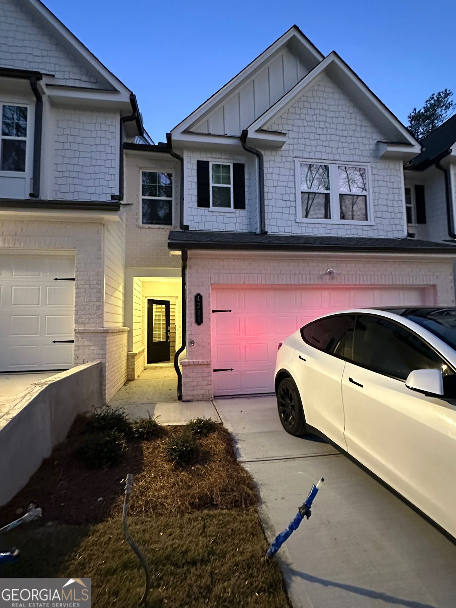 a front view of house with yard