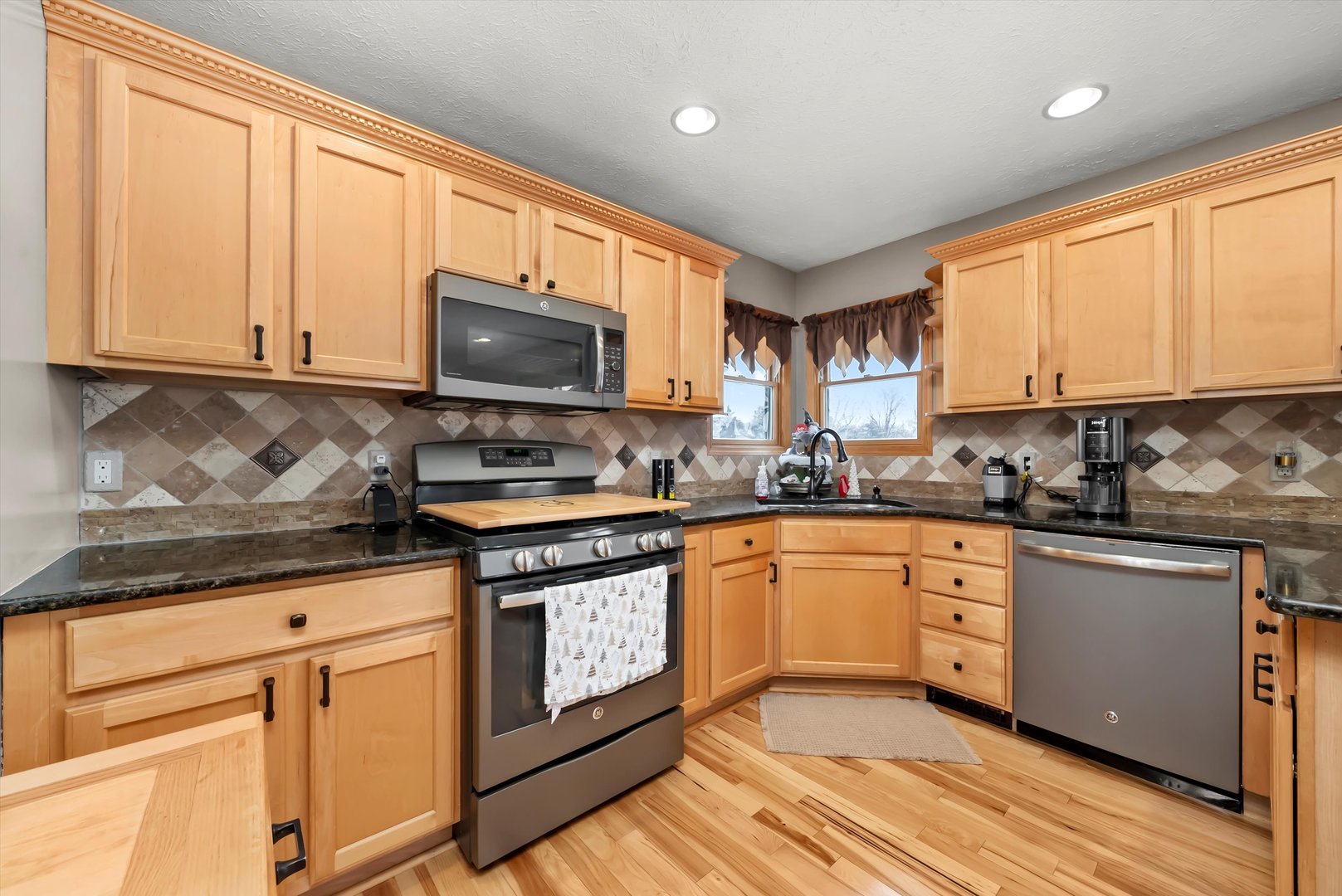 2216 North 2929th Road Marseilles, IL 61341 - Photo 11 of 43