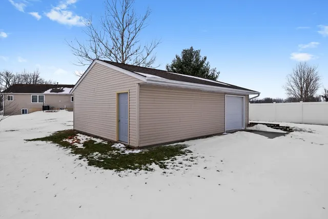 $440,000 | 2216 North 2929th Road, Marseilles, IL 61341