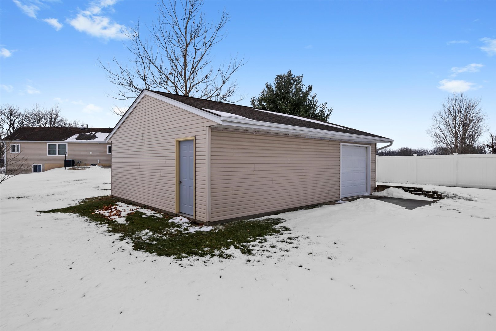 2216 North 2929th Road Marseilles, IL 61341 - Photo 4 of 43