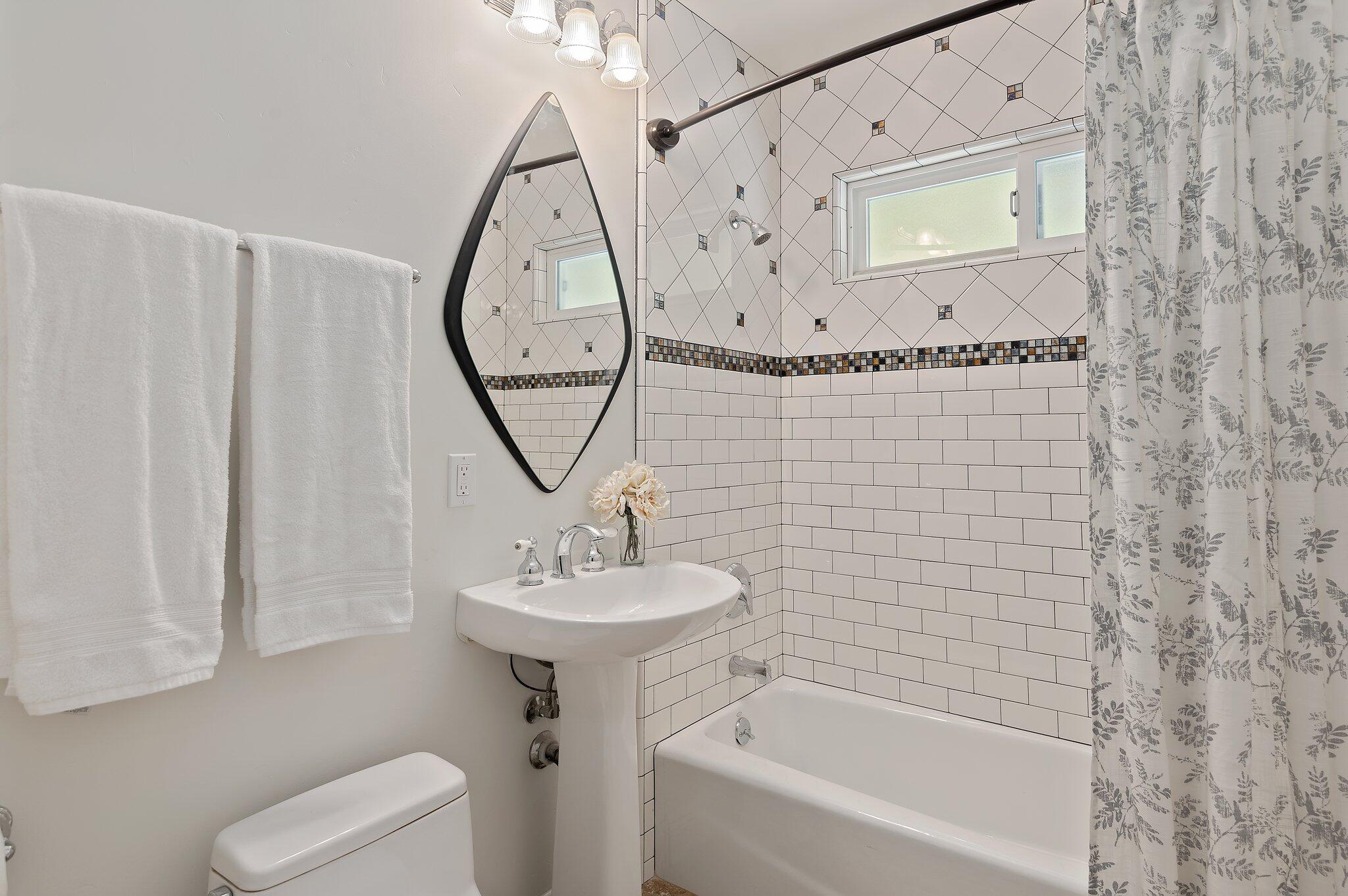 964 Garcia Road Santa Barbara, CA 93103 - Photo 36 of 48 42-web-or-mls-42 - Bathroom 2