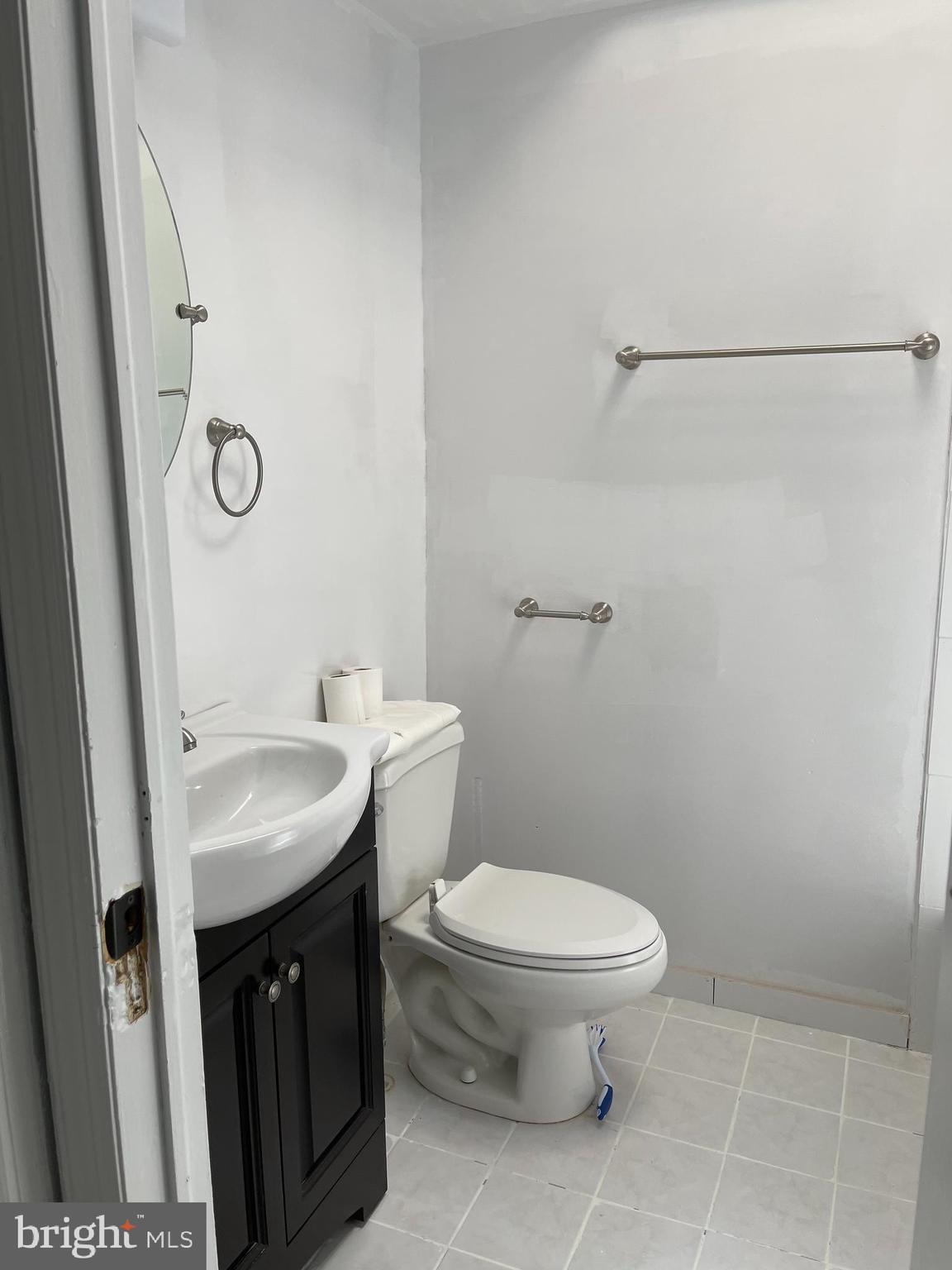 27 East Lynbrook Road Darby, PA 19023 - Photo 6 of 10 Gallery Image 6
