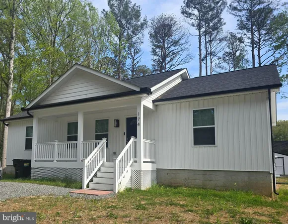 $329,000 | 174 Shorewood Drive, Colonial Beach, VA 22443