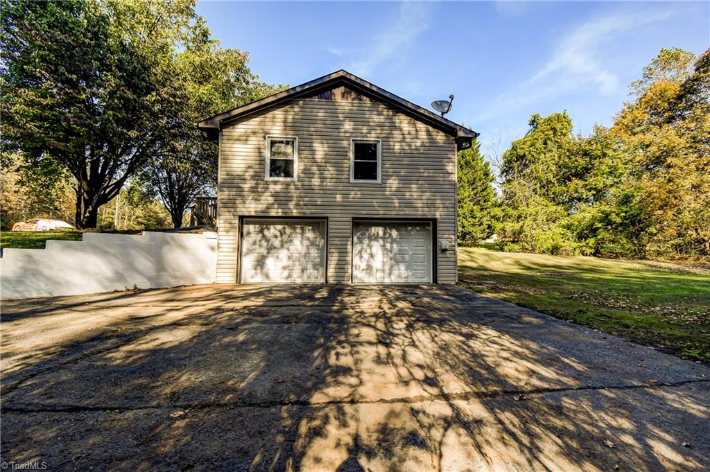 9035 Styers Ferry Road Clemmons, NC 27012 - Photo 7 of 39