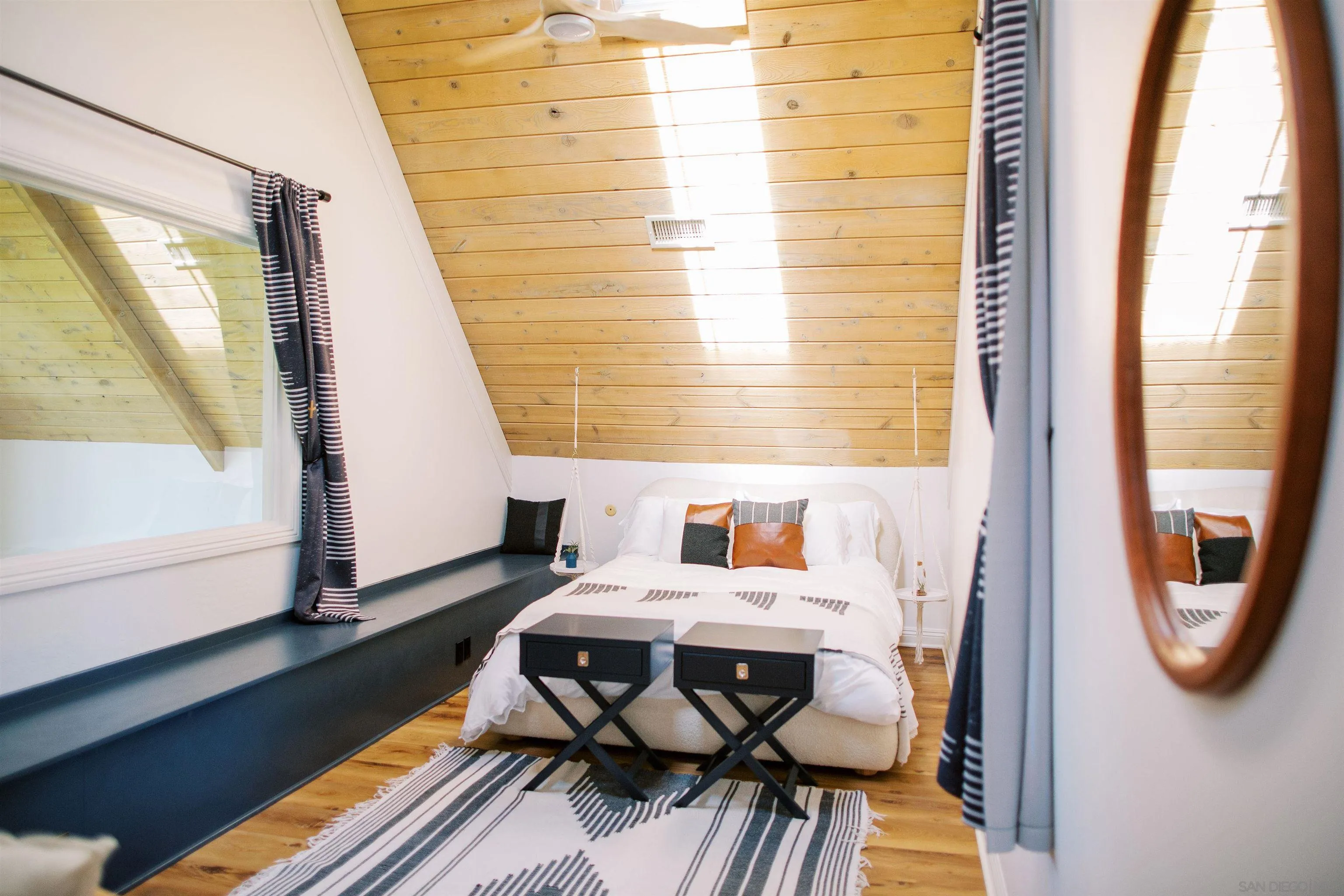 16163 Del Norte Poway, CA 92064 - Photo 23 of 41 a view of a balcony with wooden floor and furniture