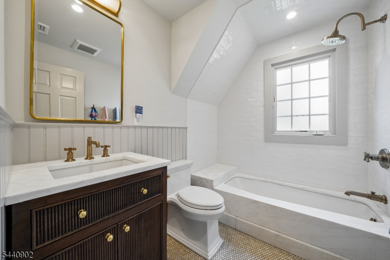 27 Pine Grove Avenue Summit, NJ 07901 - Photo 24 of 37