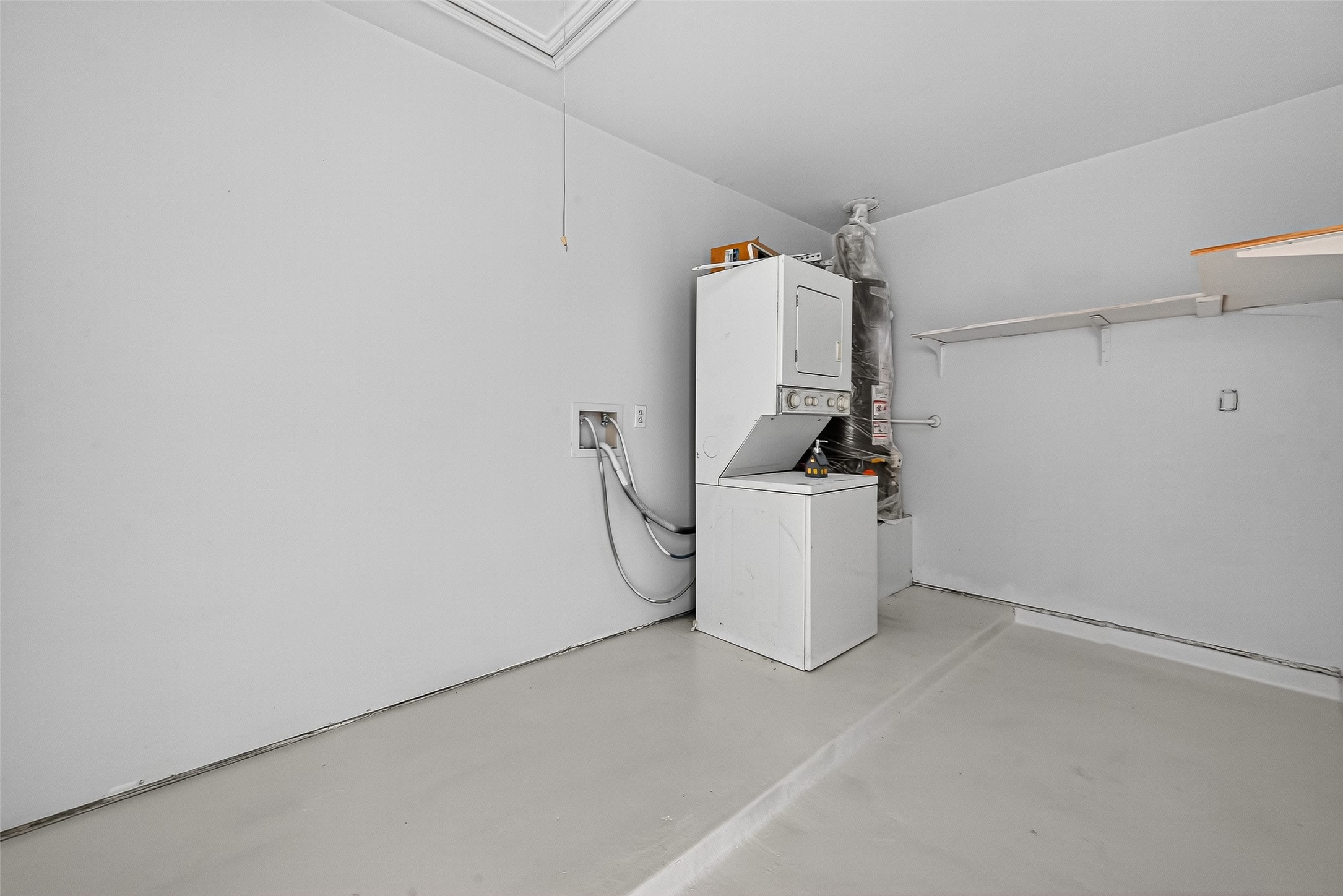 22819 Cabanna Road Spring, TX 77389 - Photo 13 of 26 a utility room with dryer and washer