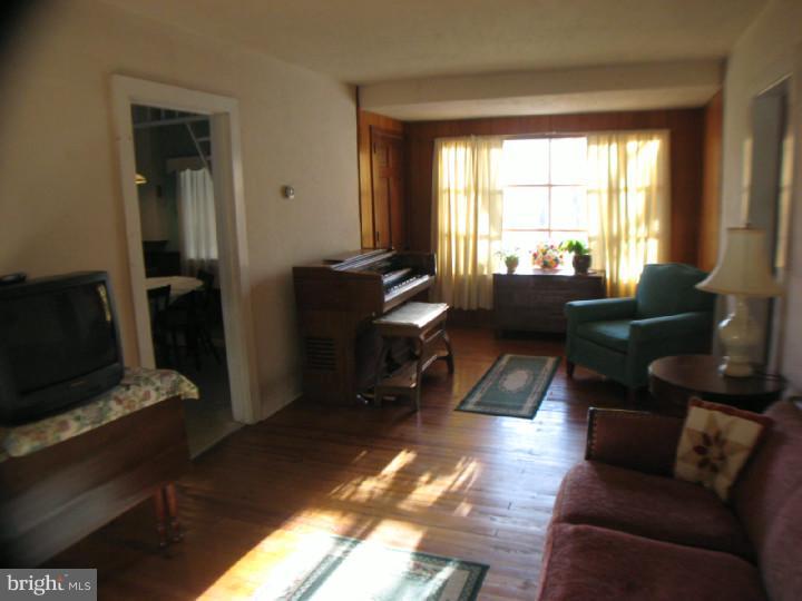 4152 Township Line Road Newtown, PA 18940 - Photo 10 of 18 Living Room