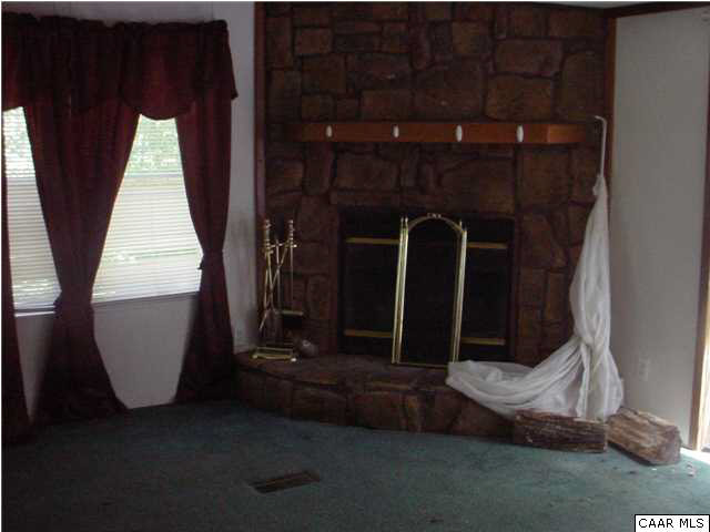 8085 Porters Road Esmont, VA 22937 - Photo 4 of 10 Family Room
