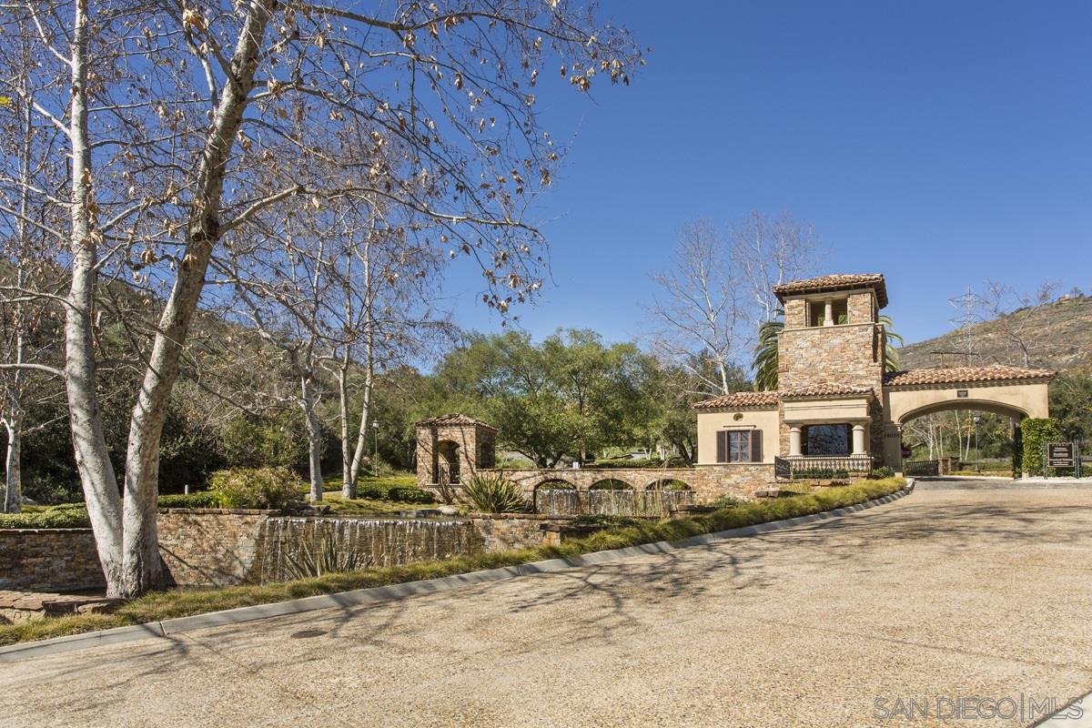 M-6 Via Rancho Cielo Rancho Santa Fe, CA 92067 - Photo 24 of 25 Gallery Image 24