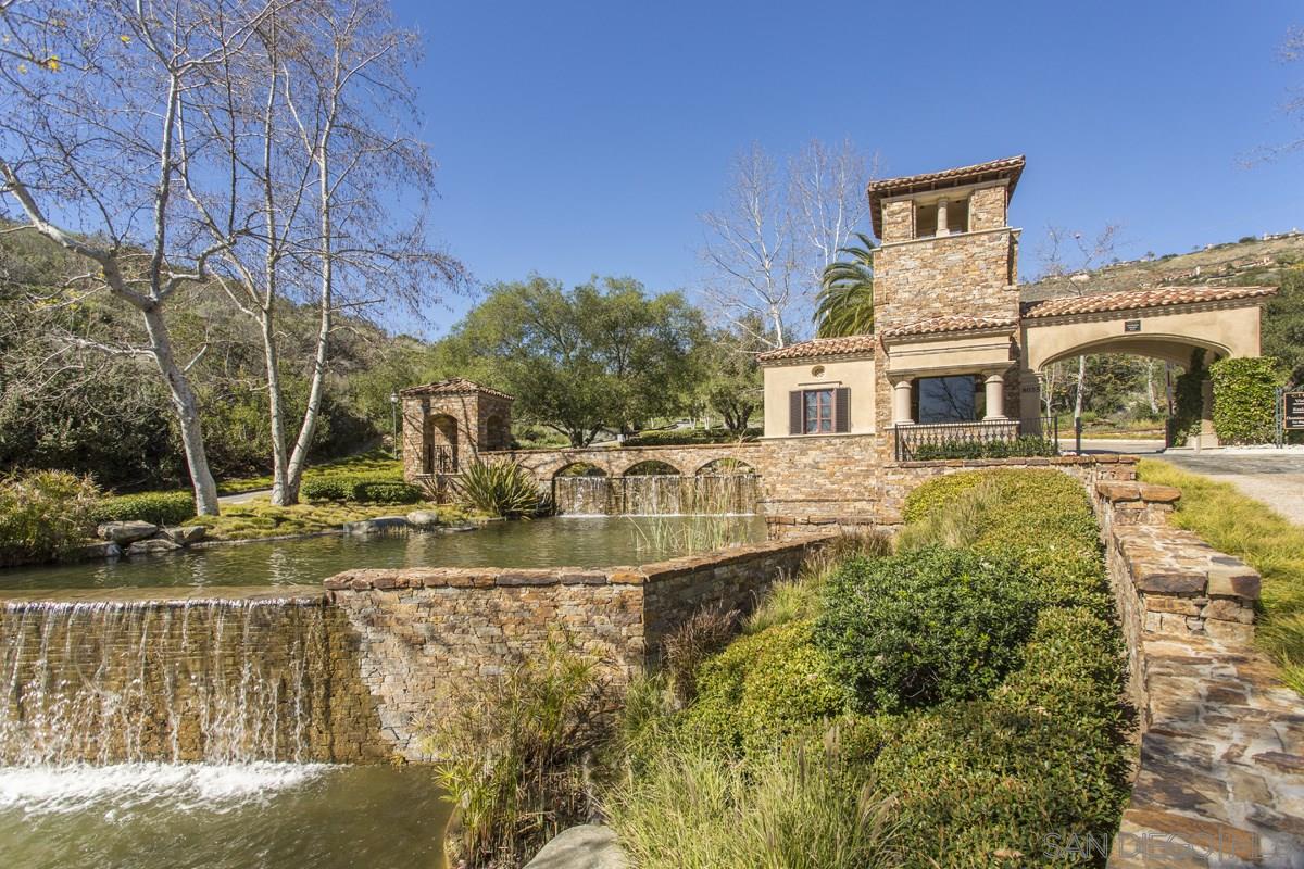 M-6 Via Rancho Cielo Rancho Santa Fe, CA 92067 - Photo 6 of 25 Gallery Image 6