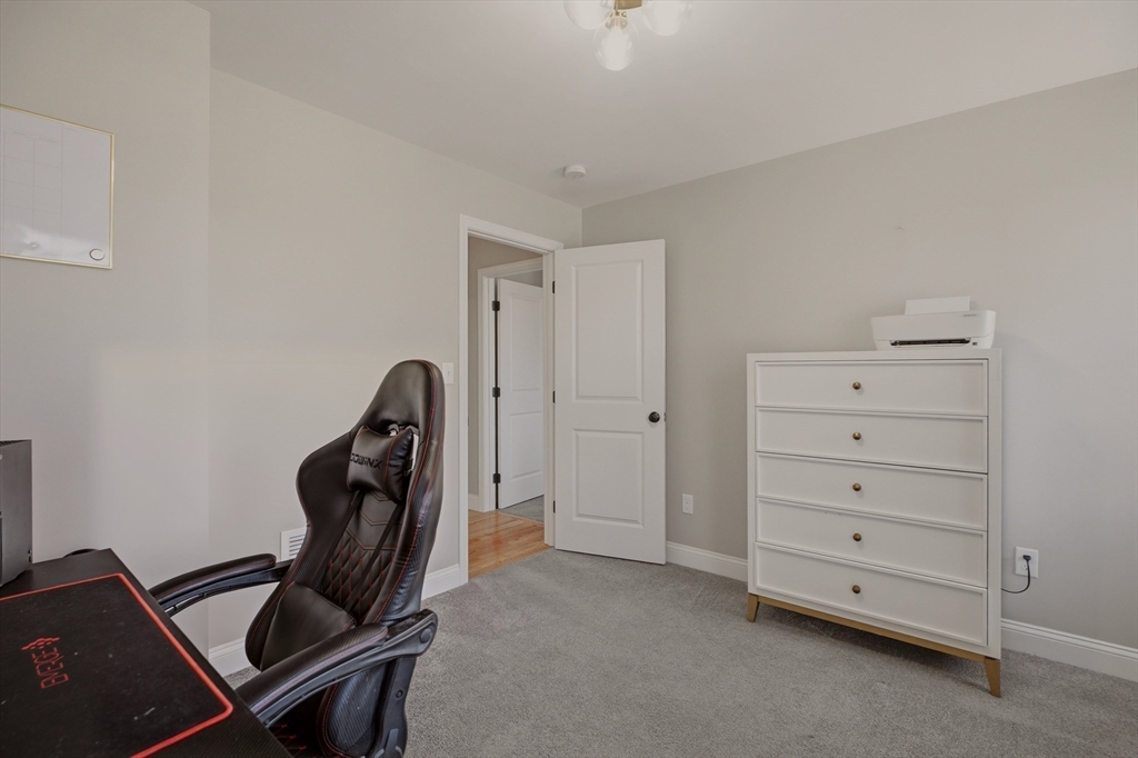 8 Princeton Circle Fall River, MA 02724 - Photo 33 of 41