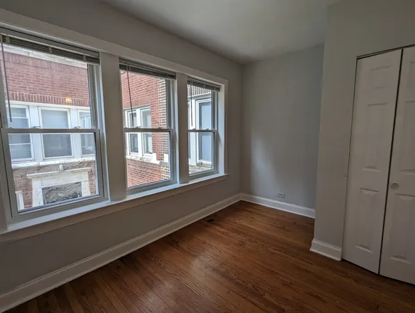 $1,750 | 5029 North Harding Avenue, Unit 1W, Chicago, IL 60625