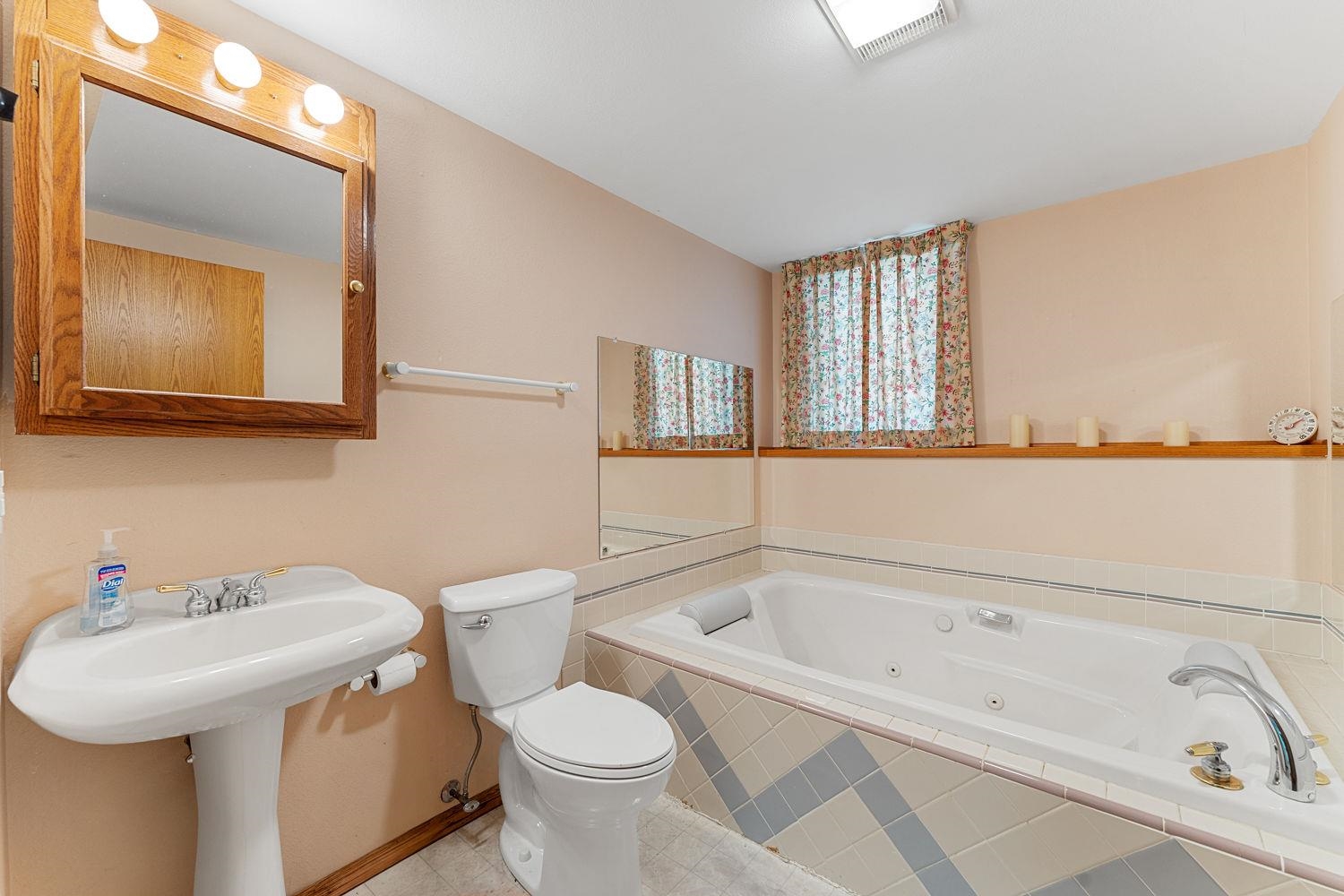 N1640 County Road U Markesan, WI 53946 - Photo 32 of 53