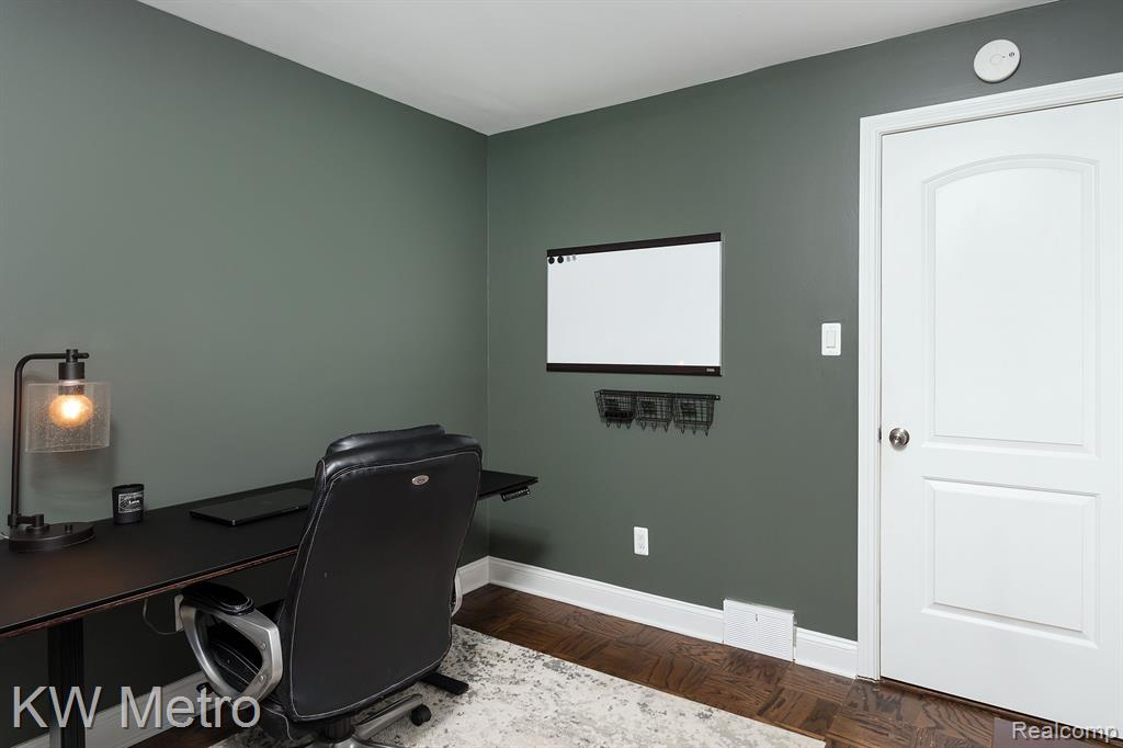 1884 Stanford Road Berkley, MI 48072 - Photo 14 of 31