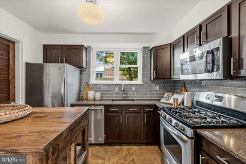 $529,900 | 3827 Ingalls Avenue, Alexandria, VA 22302