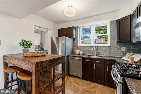$529,900 | 3827 Ingalls Avenue, Alexandria, VA 22302