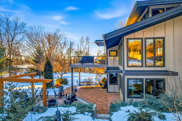 $850,000 | W12496 850th Avenue, River Falls, WI 54022