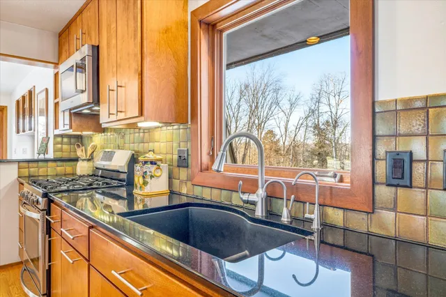 $850,000 | W12496 850th Avenue, River Falls, WI 54022