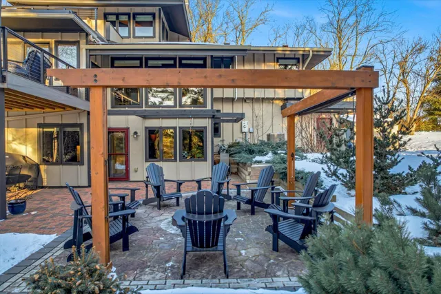 $850,000 | W12496 850th Avenue, River Falls, WI 54022