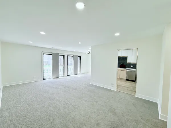 $2,600 | 98 Marble Hill Court, Unit B2, Schaumburg, IL 60193