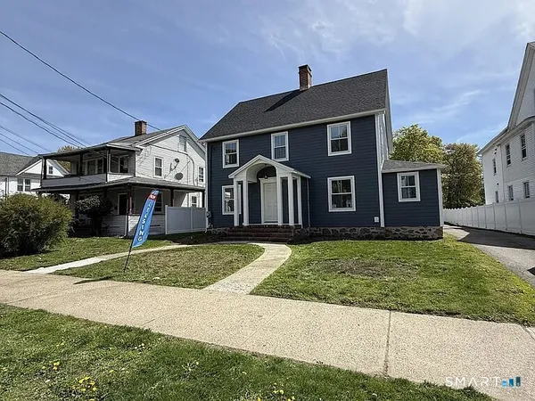 $2,400 | 1950 Main Street, Unit 1, Stratford, CT 06615