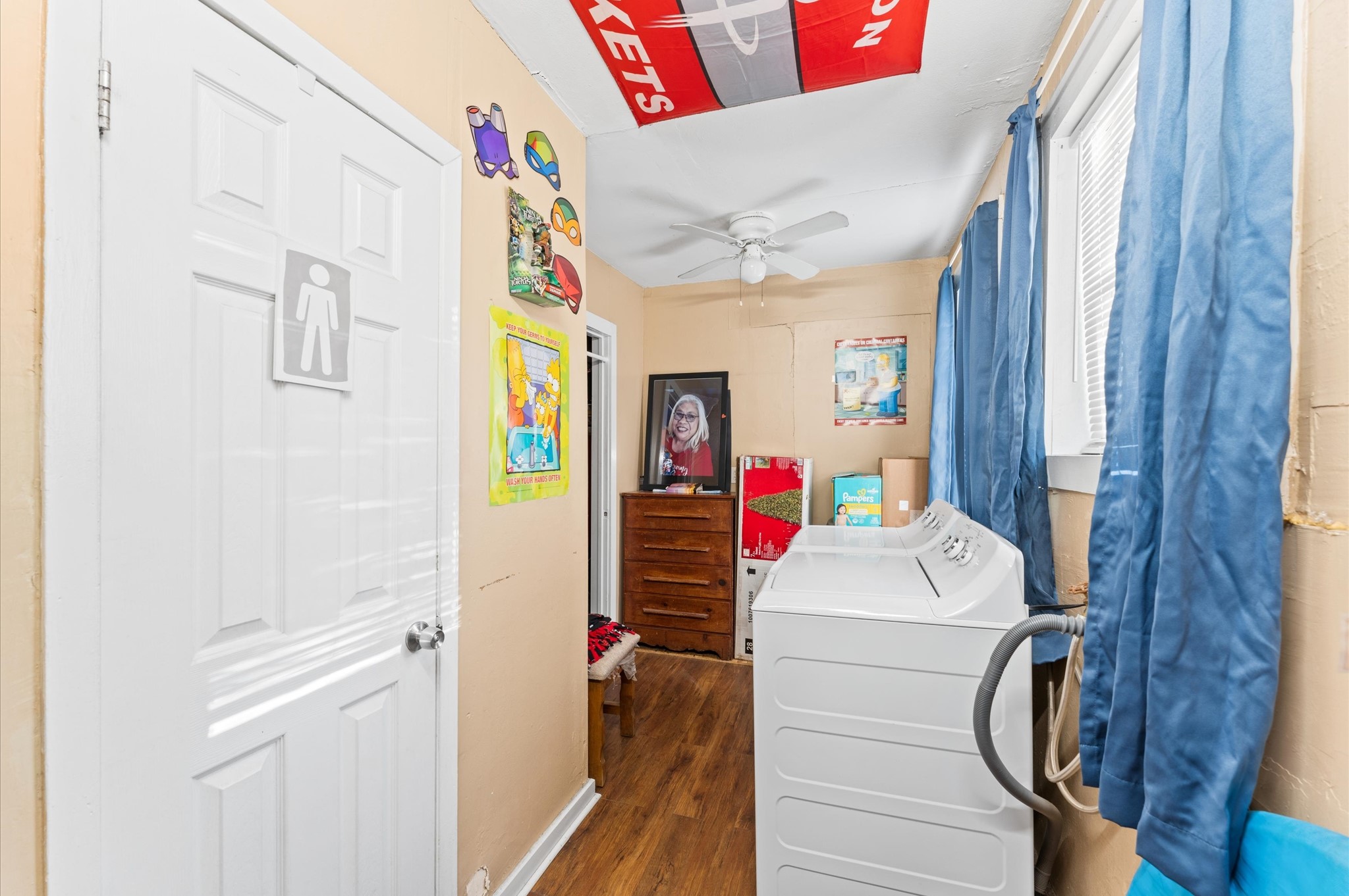1605 Walnut Avenue Rosenberg, TX 77471 - Photo 11 of 29 a utility room with dryer and washer