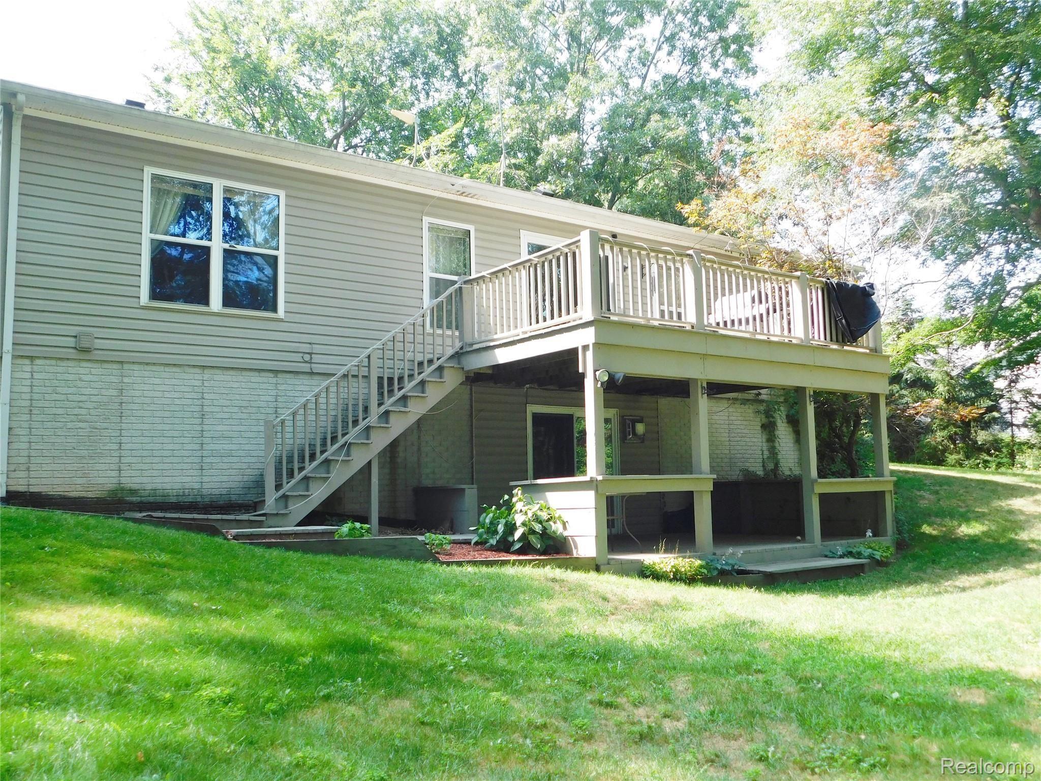 6280 Crandall Road Howell, MI 48855 - Photo 30 of 38 DSCN0085.JPG