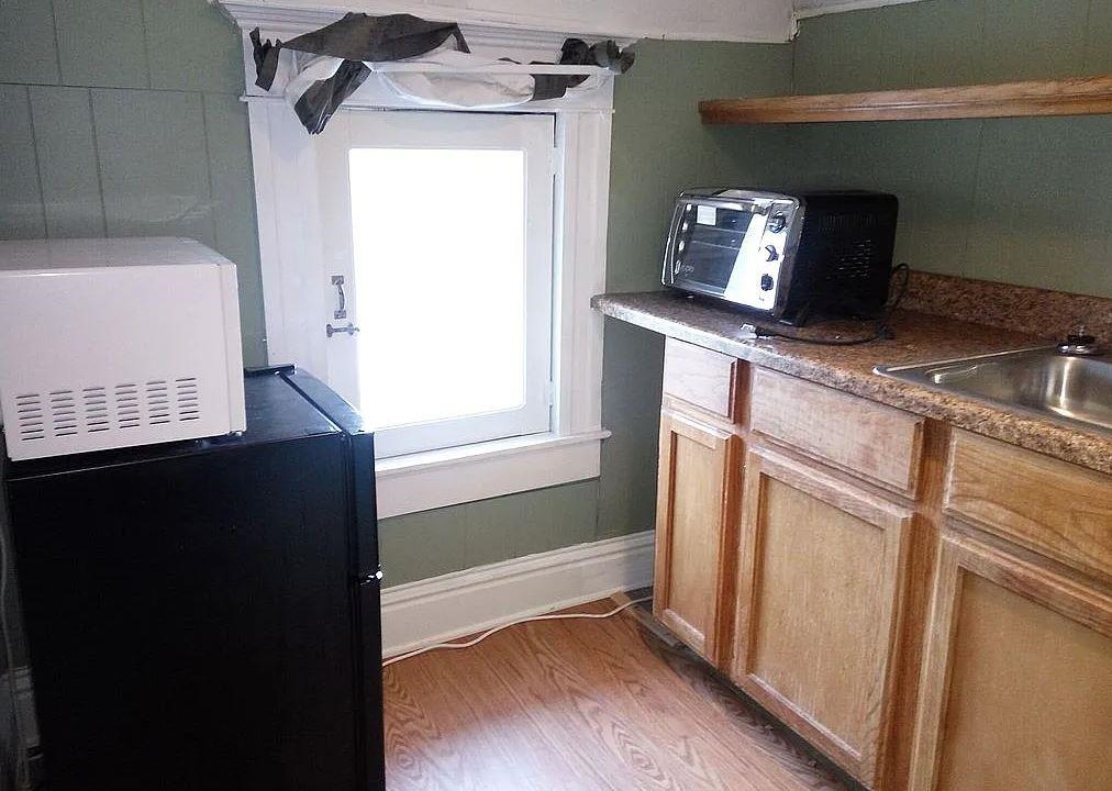 601 West 9th Avenue Winfield, KS 67156 - Photo 16 of 21