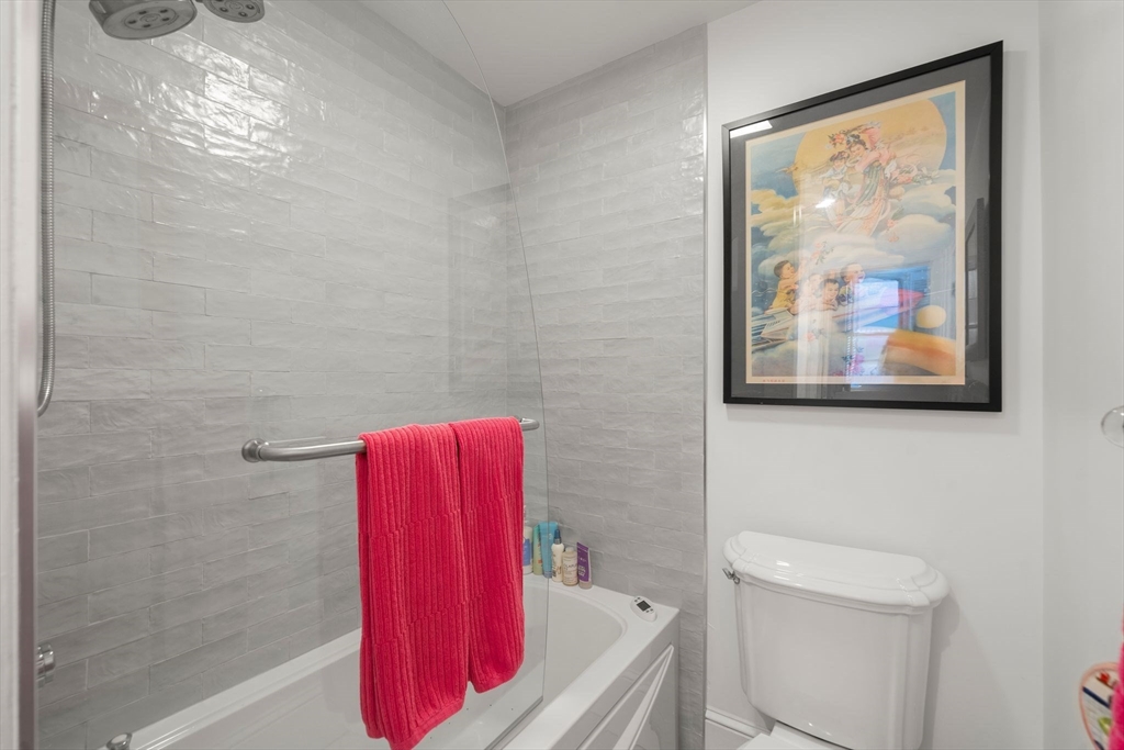 260 Beacon Street, Unit 4 Boston, MA 02116 - Photo 21 of 33