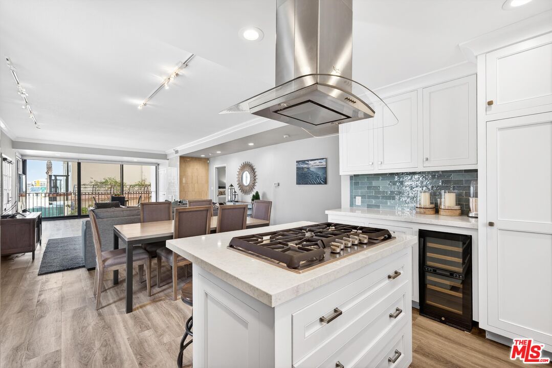 6220 Pacific Avenue, Unit 101 Playa del Rey, CA 90293 - Photo 12 of 38