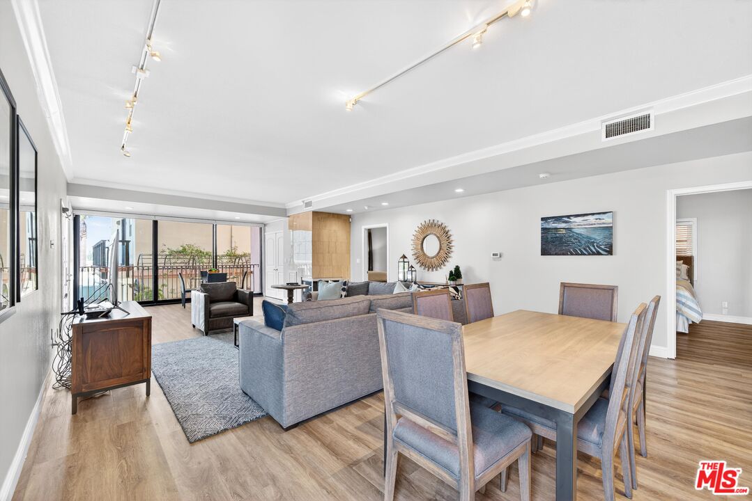 6220 Pacific Avenue, Unit 101 Playa del Rey, CA 90293 - Photo 2 of 38