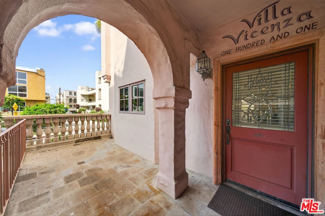 6220 Pacific Avenue, Unit 101 Playa del Rey, CA 90293 - Photo 25 of 38