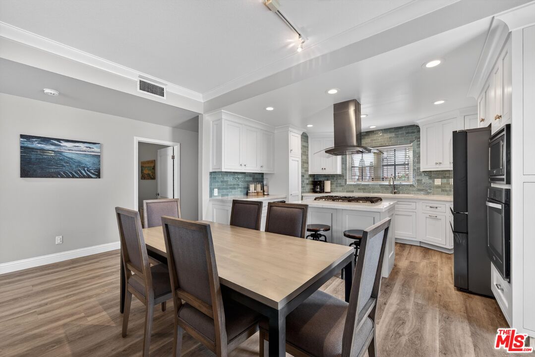 6220 Pacific Avenue, Unit 101 Playa del Rey, CA 90293 - Photo 9 of 38