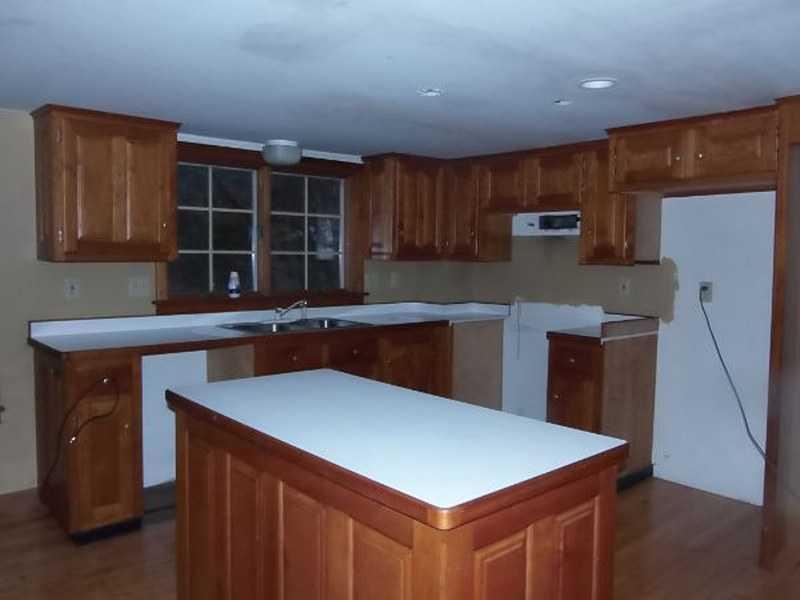 30 Middle Road Waterboro, ME 04087 - Photo 8 of 9 Kitchen.