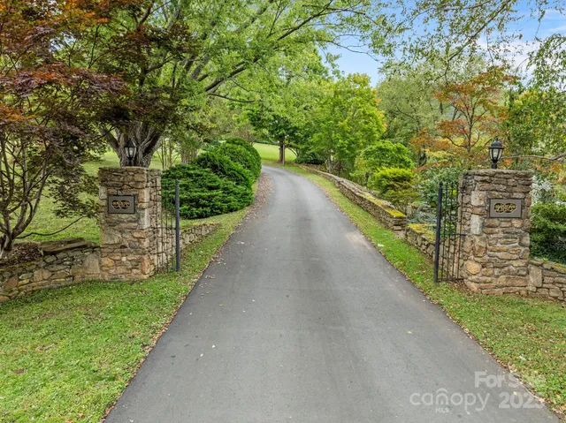 $965,000 | 68 Stony Ridge, Asheville, NC 28804