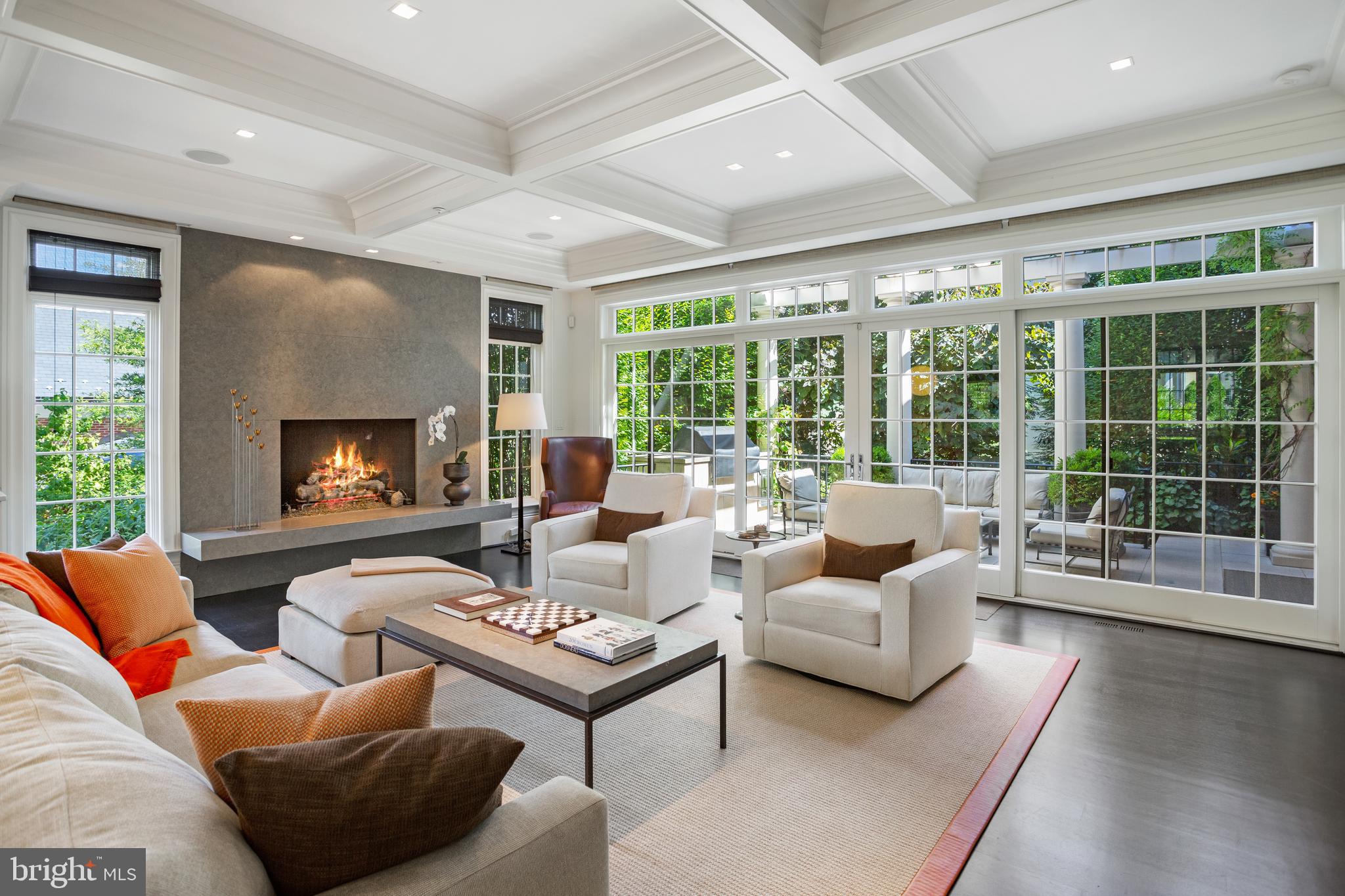 2100 Dunmore Lane Washington, DC 20007 - Photo 8 of 38 Family Room