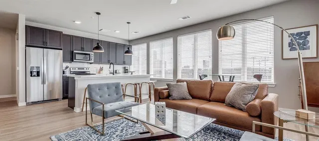 $3,586 | 3900 Commerce Street, Unit 111, Dallas, TX 75226