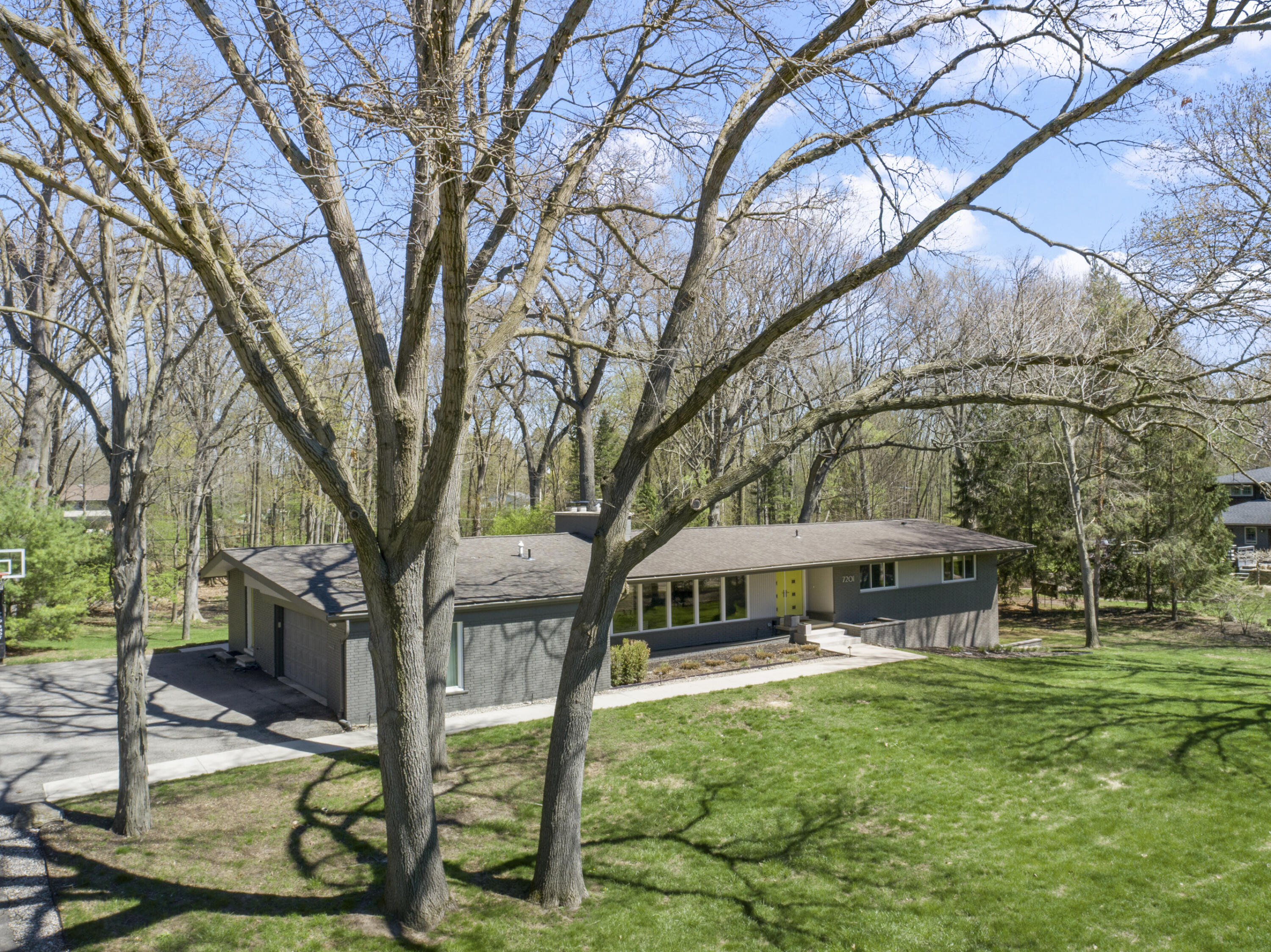 7201 Bingham Rd.