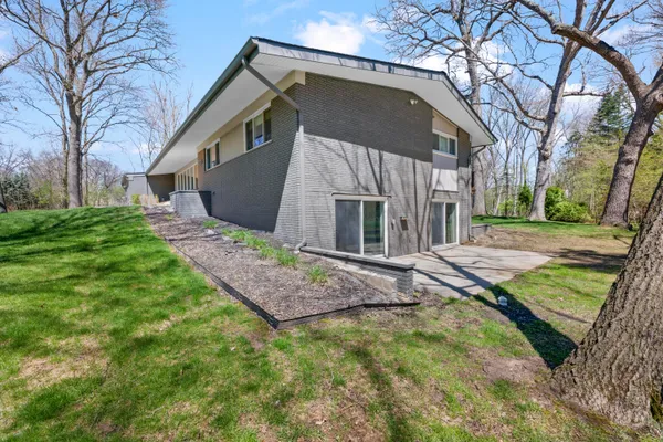 $1,180,000 | 7201 Bingham Road, Bloomfield Hills, MI 48301