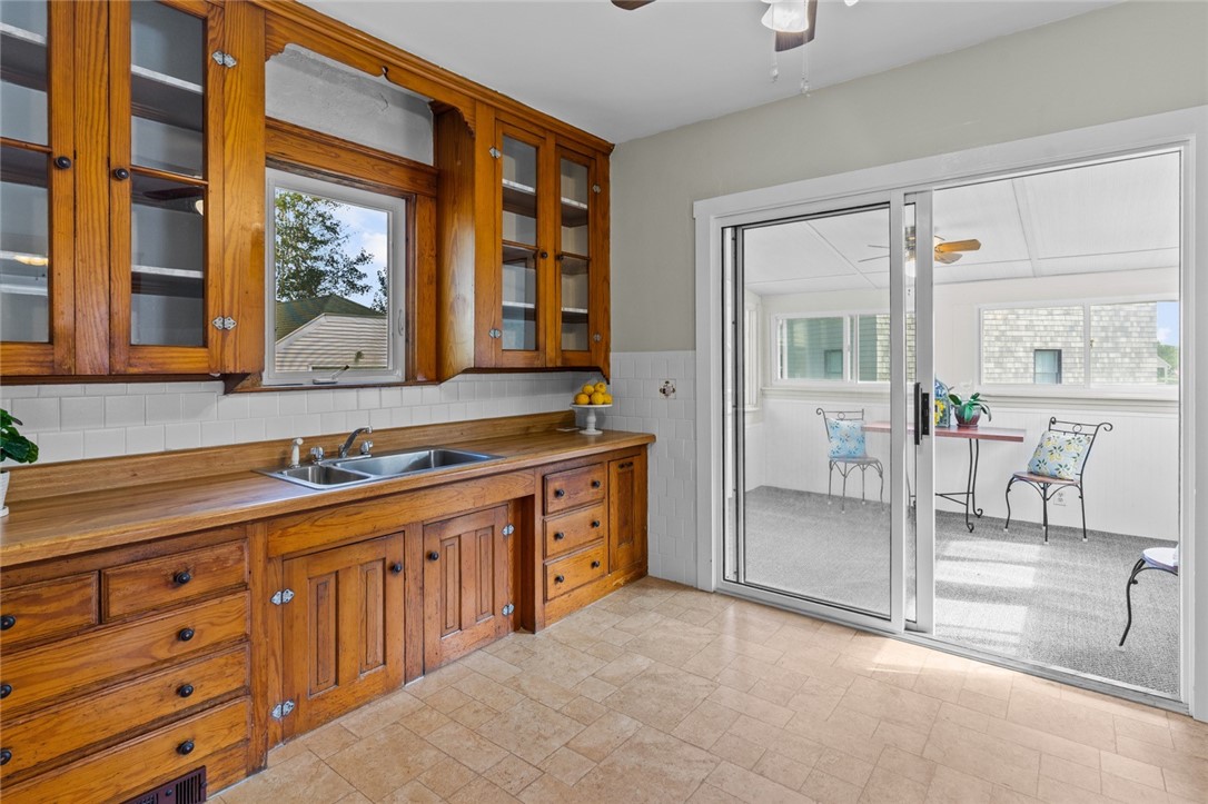 34 Wharf Road Warwick, RI 02889 - Photo 8 of 21 Gallery Image 8