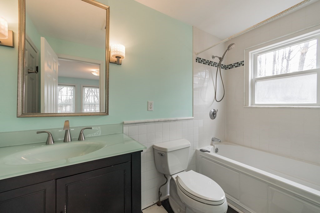 16 Austin Road Billerica, MA 01821 - Photo 20 of 29