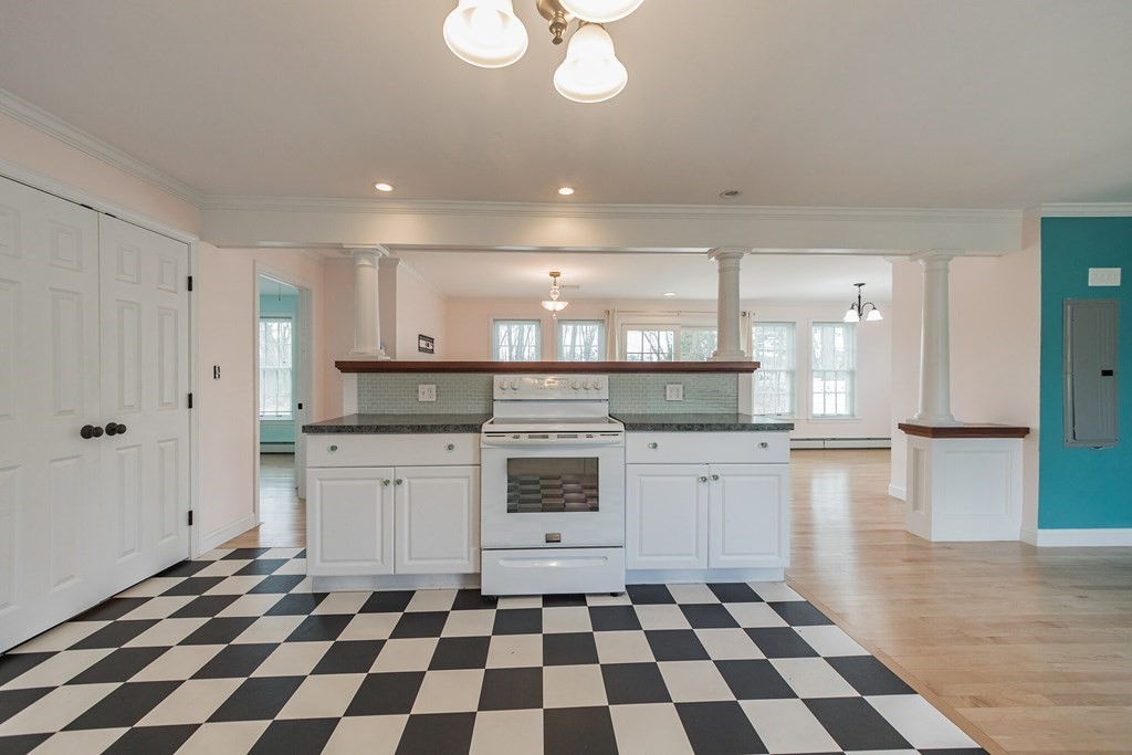 16 Austin Road Billerica, MA 01821 - Photo 7 of 29