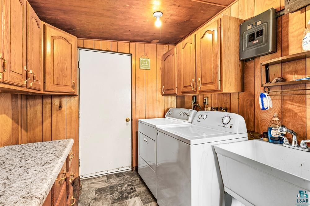 129 3rd Avenue Two Harbors, MN 55616 - Photo 24 of 44