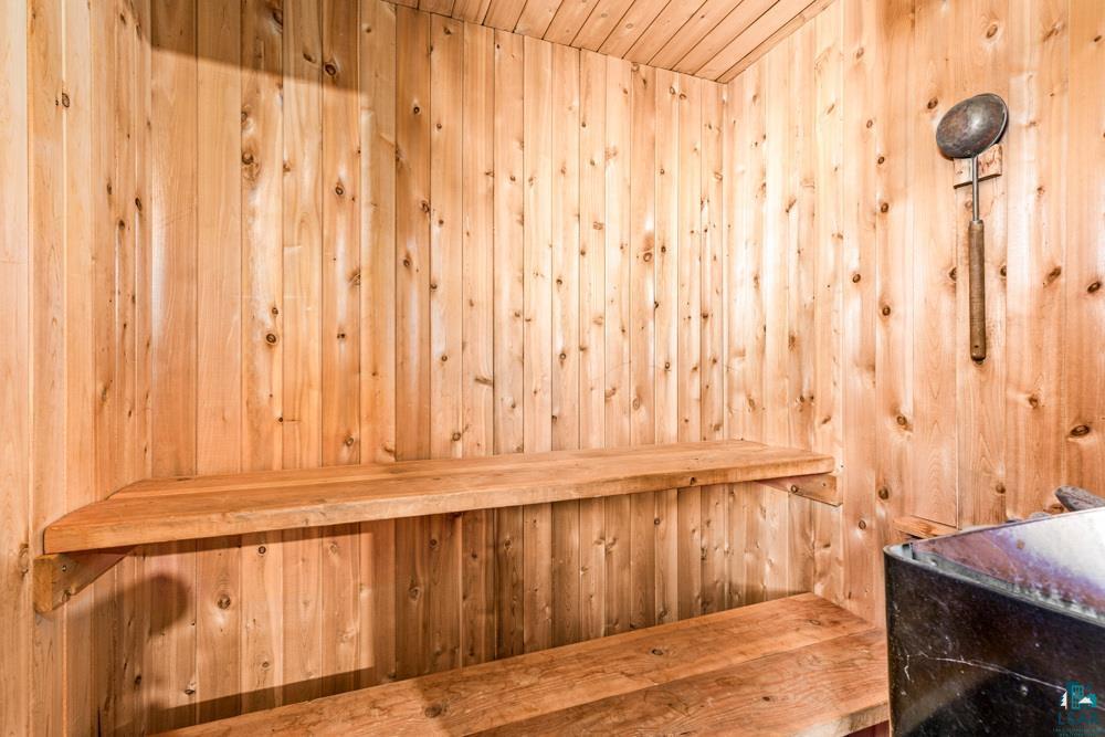 129 3rd Avenue Two Harbors, MN 55616 - Photo 27 of 44