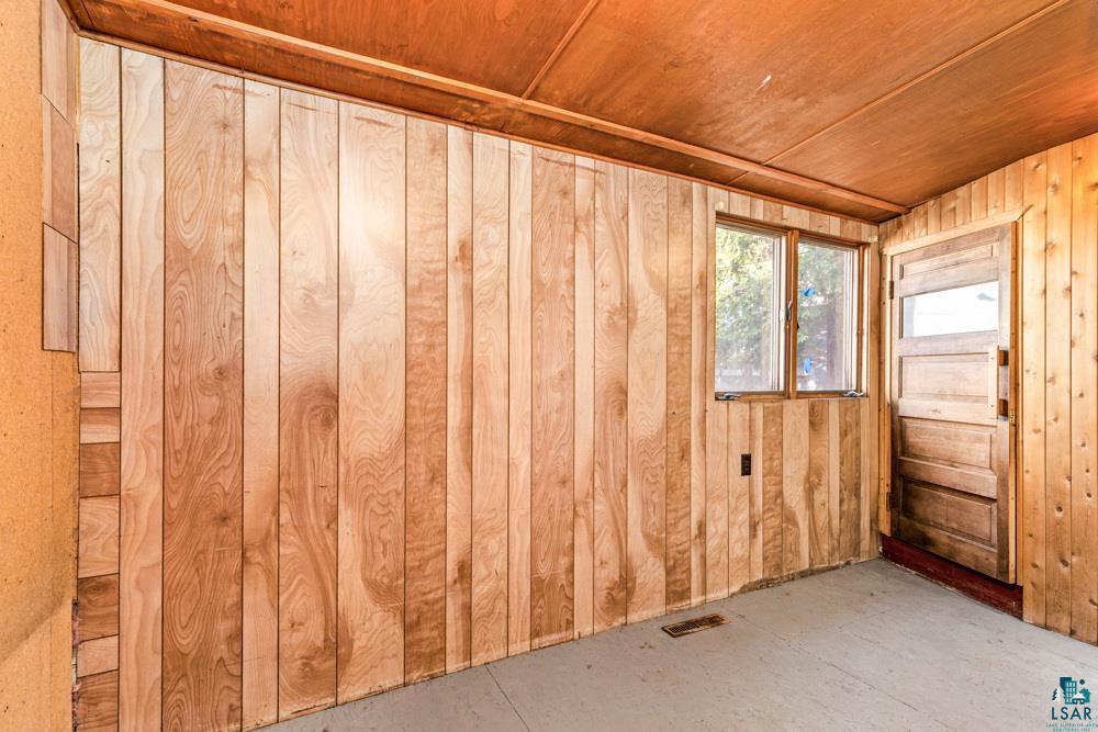 129 3rd Avenue Two Harbors, MN 55616 - Photo 33 of 44