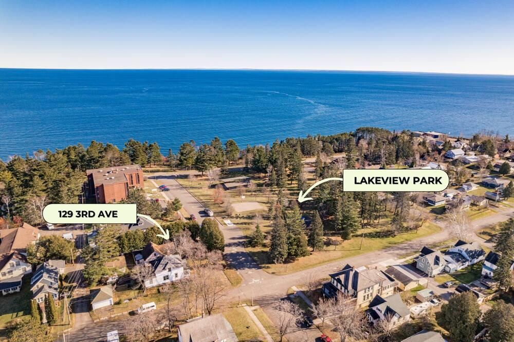 129 3rd Avenue Two Harbors, MN 55616 - Photo 4 of 44