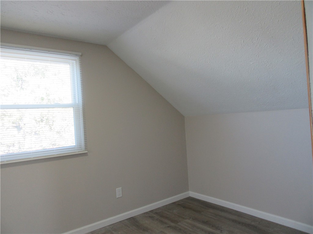 212 Vollmer Parkway Henrietta, NY 14623 - Photo 12 of 21