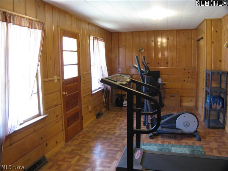 38385 Aurora Road Solon, OH 44139 - Photo 4 of 14 Gallery Image 4