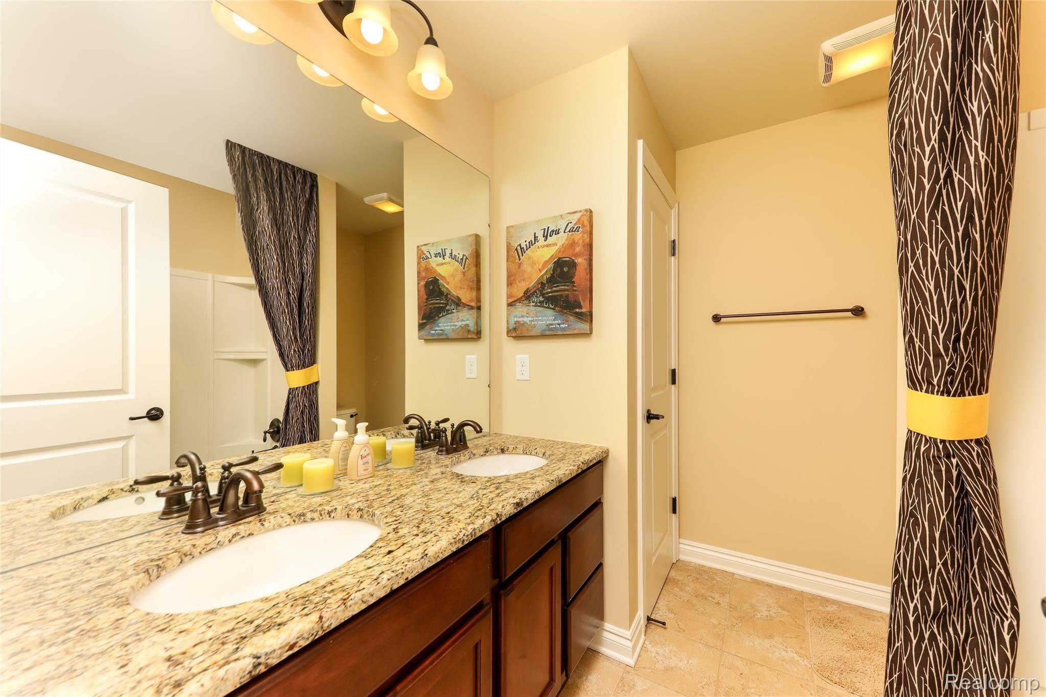 49468 Great Falls Road Canton, MI 48188 - Photo 22 of 28 2nd floor full bath